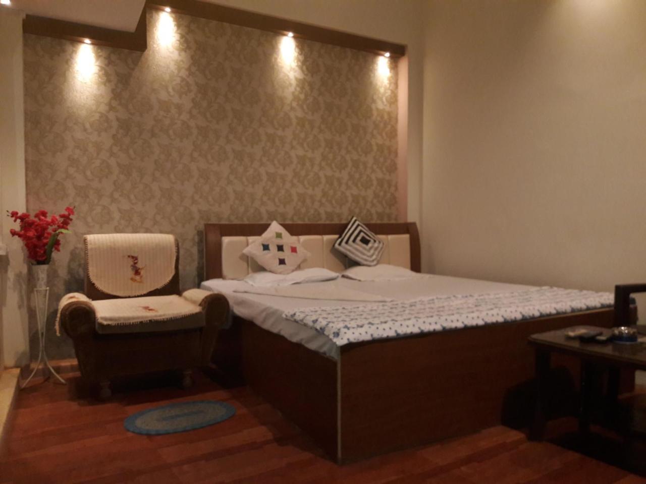 Buddha Guest House Varanasi Eksteriør billede