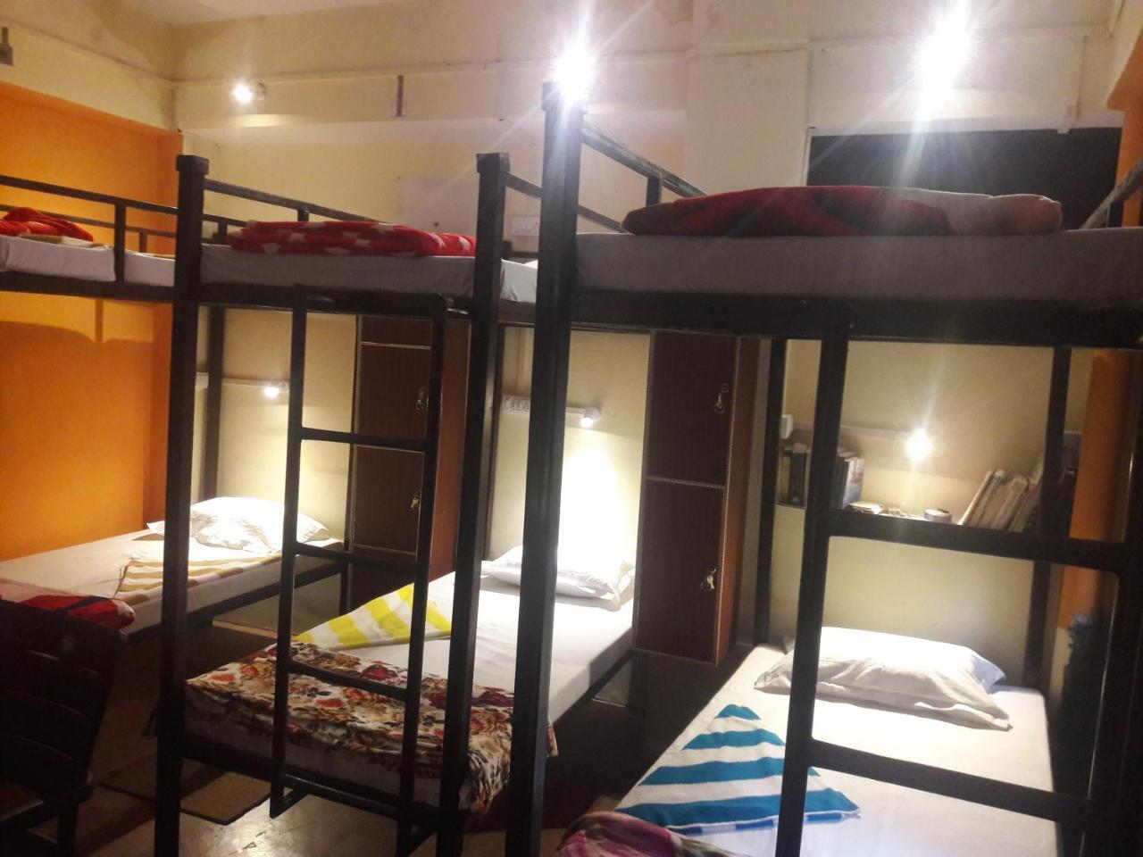 Buddha Guest House Varanasi Værelse billede