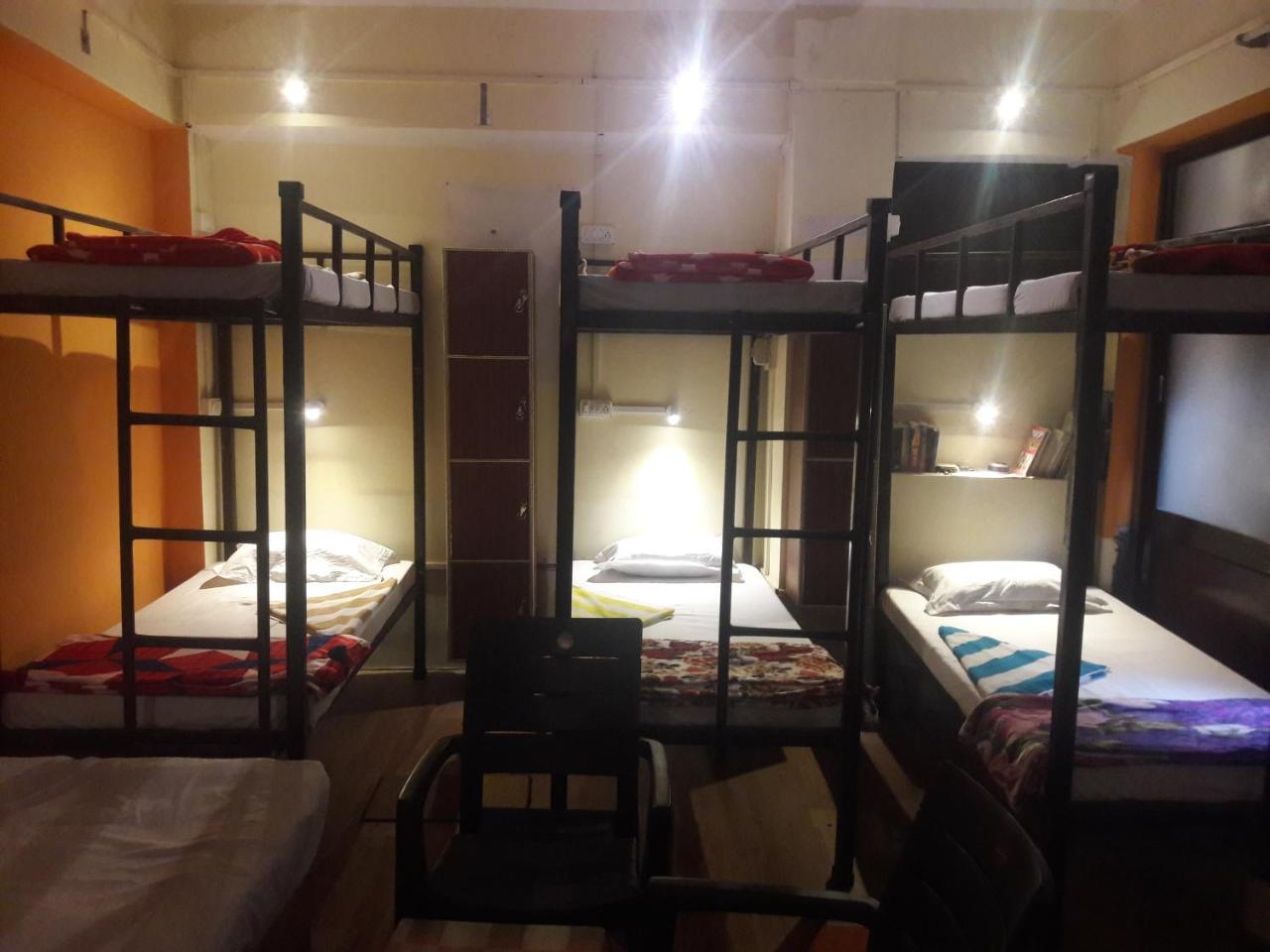 Buddha Guest House Varanasi Værelse billede