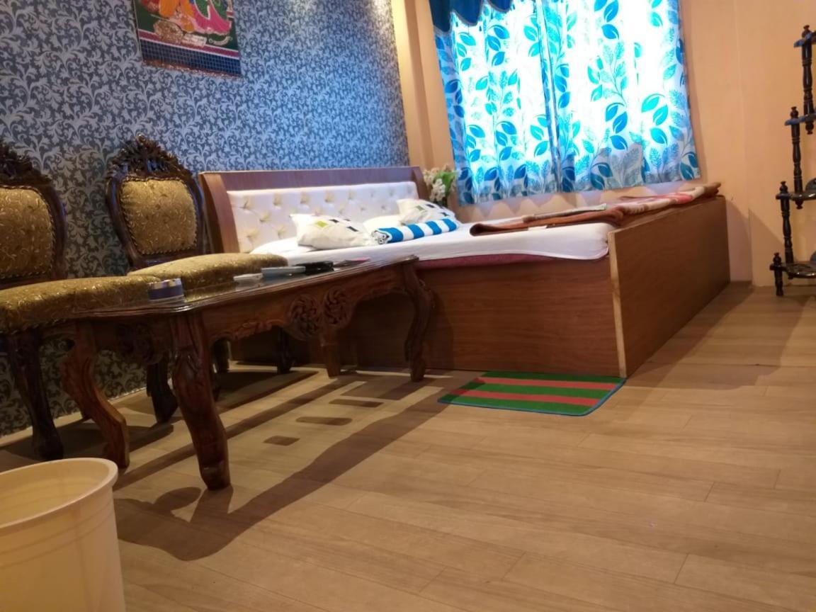 Buddha Guest House Varanasi Eksteriør billede